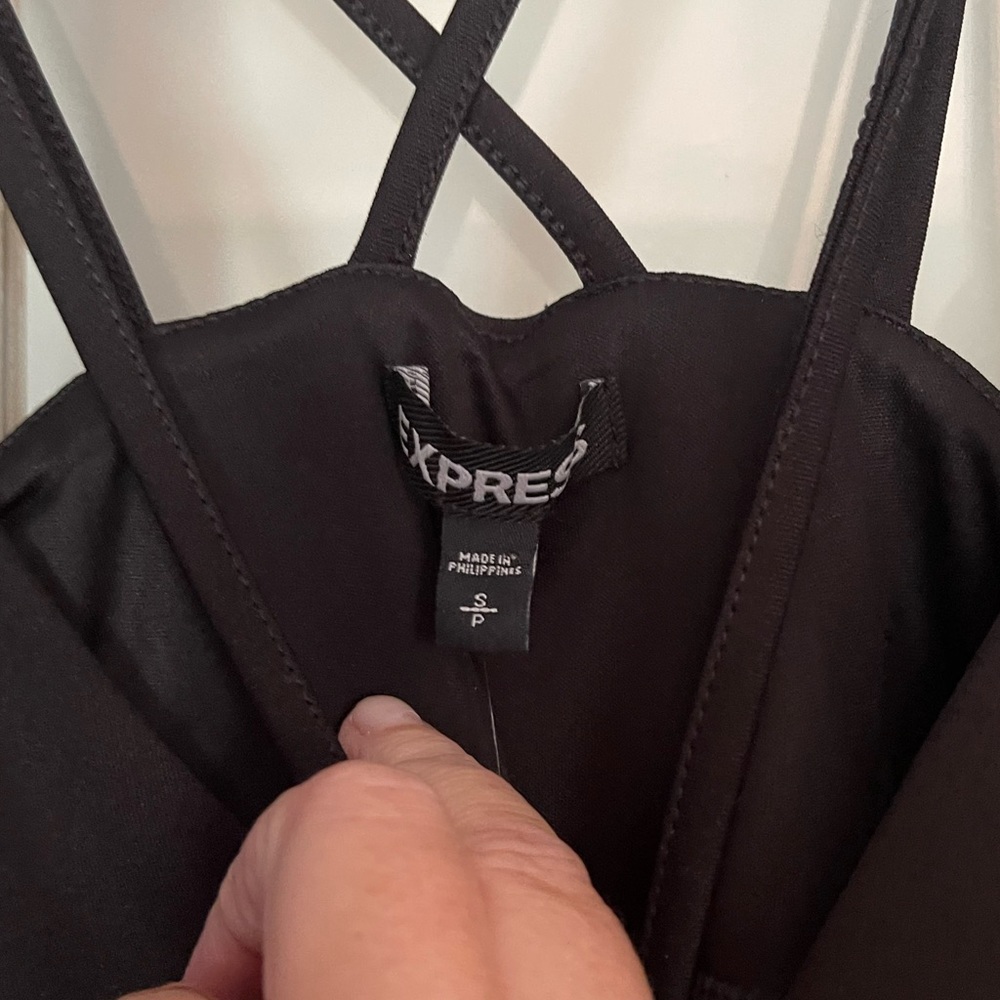 Express Black Tank - Picture 3 of 5